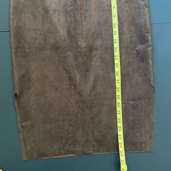 Aritzia Wilfred Free Vegan Suede Lis Pencil Skirt - Picture 11 of 12